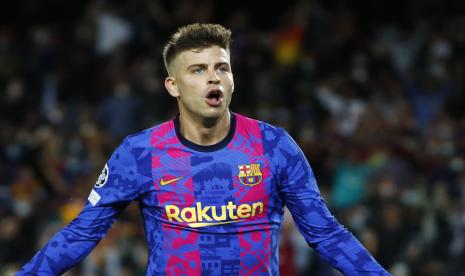 Gerard Pique dari Barcelona.