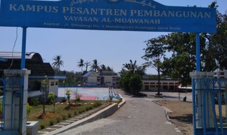 Gerbang Pesantren Pembangunan.