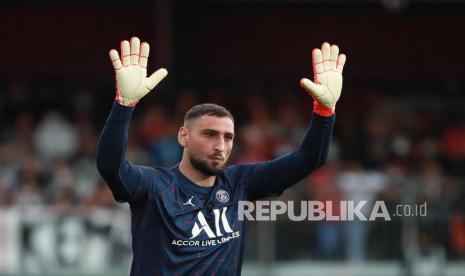 Penjaga gawang Paris Saint Germain (PSG) Gianluigi Donnarumma