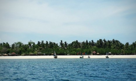 Gili Labak.