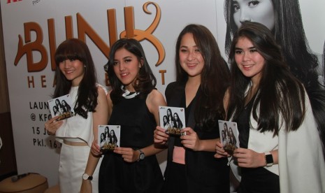 Girlband BLINK meluncurkan album kedua mereka