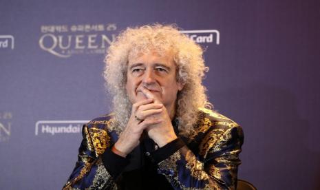 Gitaris Queen, Brian May, mendapat gelar Sir dari Raja Inggris Charles III pada Jumat (30/12/2022).