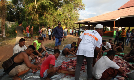 Global Qurban ACT salurkan kurban untuk penyintas gempa di ICS Gondang dan Lombok Utara.