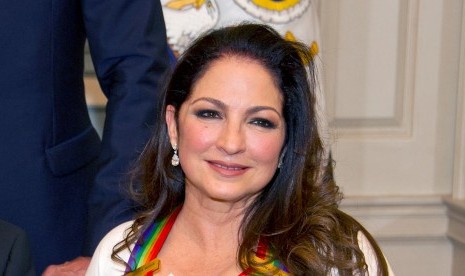 Gloria Estefan mengaku menolak ketika diminta ikut tampil di 2022 Super Bowl Halftime Show. Ketika itu, penyelenggara juga mengajak Jennifer Lopez dan Shakira menjadi penampil utama.