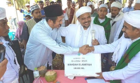 GNPF MUI serahkan bantuan untuk korban gempa Pidie Aceh, Selasa (27/12)