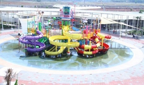 Go!Wet Water Park, wahana air yang berada di Grand Wisata Bekasi.