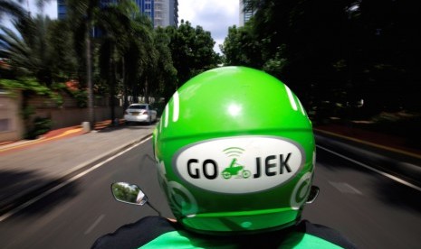 GoJek sudah mulai mengenalkan dan menerapkan teknologi geofencing di masa Pembatasan Sosial Berskala Besar (PSBB), terutama di Jakarta.