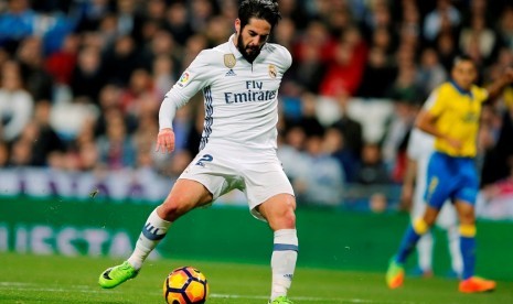 Gol Isco ke gawang Las Palmas membuat Real Madrid menorehkan rekor selalu membobol gawang lawan-lawannya dalam 45 laga beruntun.