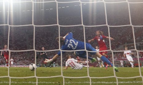 Gol Petr Jiracek antar Rep. Ceko ke Perempatfinal Piala Eropa 2012