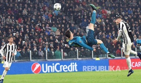 Gol spektakuler Cristiano Ronaldo ke gawang Juventus pada  leg pertama perempat final Champions League Eropa antara Juventus and Real Madrid, di Juventus Stadium, Turin, Itali, Rabu (4/3) dini hari.