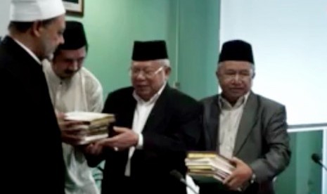 Grand Syekh Al-Azhar Prof Dr Ahmad Muhammad Ahmad Altayeb melakukan kunjungan ke Majelis Ulama Indonesia (MUI), Senin (22/2). 