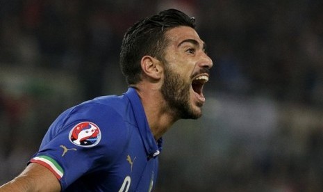 Graziano Pelle merayakan golnya yang menjadi penentu kemenangan 2-1 Italia atas Norwegia