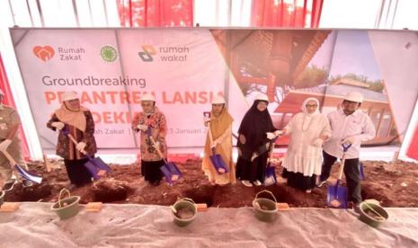 Groundbreaking Rumah Lansia Cendekia yang diprakarsai MUI bersama Rumah Zakat di Cipayung, Jakarta Timur, Selasa (23/01/2024).