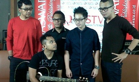 Grup Band Kerispatih meluncurkan album ketujuh berjudul 'Melekat di Jiwa'.