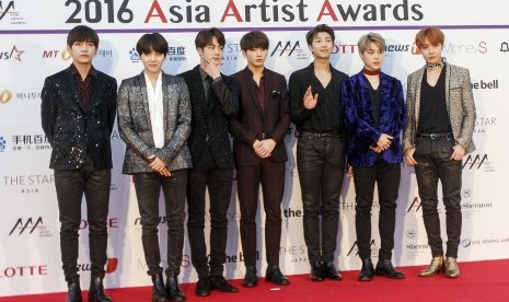 Grup musik BTS dari Korea.