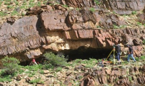 Gua di kawasan berbatu Warratyi, tempat penemuan perkakas tertua milik suku Aborigin.