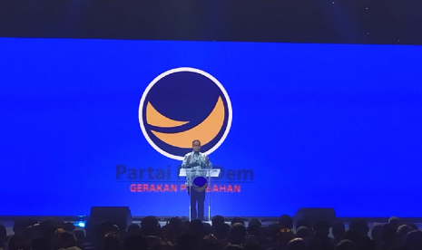 Gubernur DKI Anies Baswedan. Anies bersama  tiga kepala daerah tersebut, yakni Gubernur Jawa Timur Khofifah Indar Parawansa, Gubernur Jawa Barat Ridwan Kamil, dan Gubernur Jawa Tengah Ganjar Pranowo, dinilai berpeluang maju pada Pilpres 2024.