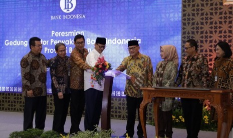 Gubernur Bank Indonesia Agus DW Martowardojo meresmikan Bank Indonesia Kantor Perwakilan Provinsi Banten.