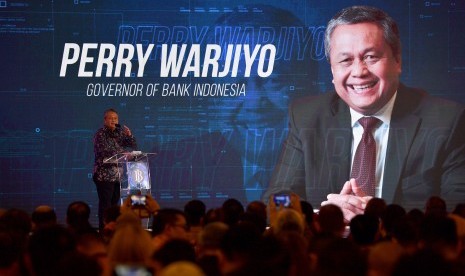 Gubernur Bank Indonesia (BI) yang juga Ketua Umum Ikatan Sarjana Ekonomi Indonesia (ISEI) Perry Warjiyo. ISEI optimistis 2022 jadi momen akselerasi ekonomi.