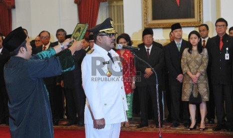 Gubernur Banten Rano Karno diambil sumpahnya saat acara pelantikan di Istana Negara, Rabu (12/8).