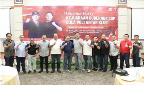 Gubernur Cup Kejuaraan Bola Voli Antar Klub se-Indonesia (Tingkat Nasional) Tahun 2023 resmi dibuka Wakil Gubernur (Wagub) Kalimantan Tengah H Edy Pratowo, di GOR Indoor Serbaguna Jl Tjilik Riwut Palangka Raya, Senin (19/6/2023).