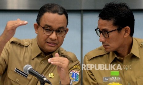   Gubernur DKI Jakarta Anies Baswedan dan Wakil Gubernur Sandiaga Uno