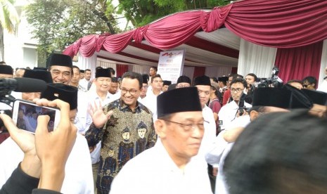 Gubernur DKI Jakarta Anies Baswedan menghadiri peringatan HUT Partai Gerindra ke-12, di Kantor DPP Partai Gerindra, Ragunan, Jakarta, Kamis (6/2). 