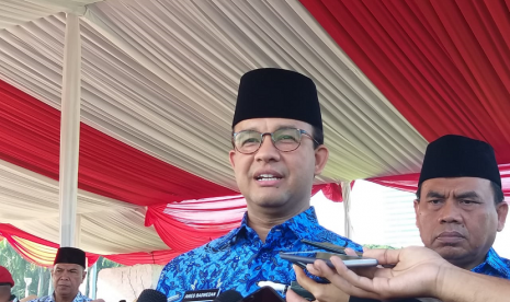 Gubernur DKI Jakarta Anies Rasyid Baswedan di Lapangan Silang Monas, Jakarta Pusat, Kamis (25/4) pagi. 