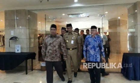 Gubernur DKI Jakarta Anies Rasyid Baswedan menghadiri rapat paripurna Majelis Ulama Indonesia (MUI) Provinsi DKI Jakarta tahun 2017 di Hotel Grand Cempaka, Jakarta Pusat, Selasa (24/10).