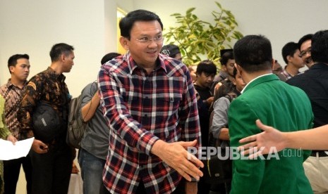  Gubernur DKI Jakarta Basuki Tjahaja Purnama atau Ahok mendatagi Gedung DPP PPP Djan Faridz di Jakarta, Senin (17/10). 