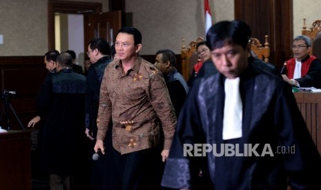 Gubernur DKI Jakarta Basuki Tjahaja Purnama menjadi saksi terkait kasus dugaan korupsi pengadaan uninterruptible power supply (UPS) untuk mantan Kepala Seksi Sarana dan Prasarana Suku Dinas Pendidikan Menengah Jakarta Barat Alex Usman di Pengadilan Tipikor