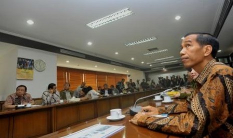 Gubernur DKI Jakarta, Joko Widodo ke DPR, Senin (21/1).