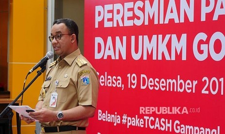 Gubernur DKI Jakarta turut hadir dalam acara Soft Launching Pasar Rakyat dan UMKM Go Digital, di Pasar Mayestik, Kebayoran Baru, Jakarta Selatan, Selasa (19/12). 