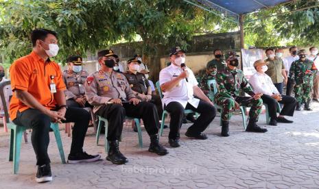 Gubernur Erzaldi Rosman bersama Kapolda Bangka Belitung (Babel), Irjen Pol Anang Syarif Hidayat dan Danrem 045/Garuda Jaya, Brigjen TNI M Jangkung Widyanto menyambangi seluruh Kabupaten/Kota di Babel untuk melakukan rapat koordinasi penanganan PPKM.