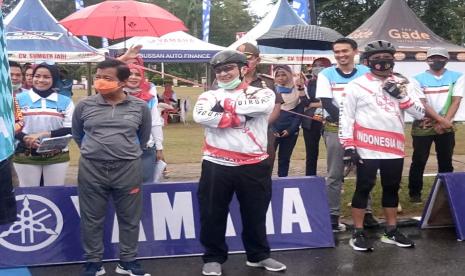 Gubernur Erzaldi Rosman ketika membuka kegiatan lomba adu Sepida on Time (SoT) yang berlangsung di Halaman Kantor Gubernur Kepulauan Bangka Belitung, Sabtu.