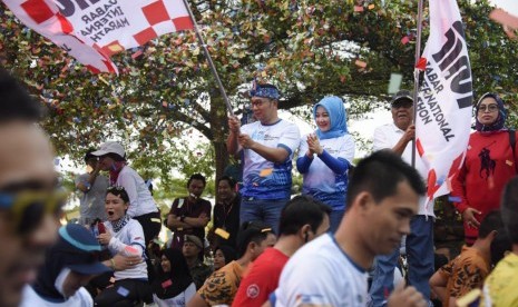 Gubernur Jabar Ridwan Kamil melepas peserta Jabar International Marathon 2019.