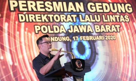 Gubernur Jabar Ridwan Kamil meresmikan Gedung Direktorat Lalu Lintas (Ditlantas) Polda Jabar di Jl Soekarno Hatta Kota Bandung, Senin (17/2). 