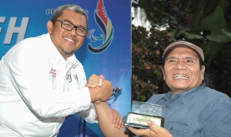 Presiden NPC Indonesia Senny Marbun (kanan).