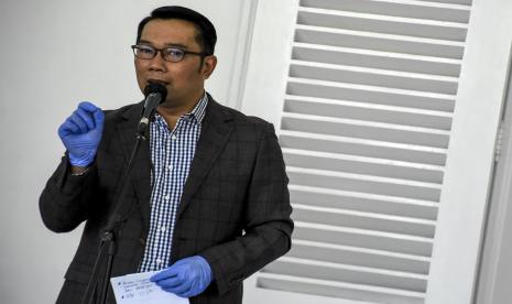 Pemprov Jabar menggelontorkan dana sebesar Rp 163,6 miliar untuk pengembangan usaha mikro kecil menengah (UMKM). Menurut Gubernur Jabar, Ridwan Kamil, dana tersebut sudah digelontorkan kepada 500 wirausaha baru untuk mengembangkan 492 koperasi serta untuk UKM naik kelas berbasis digital sebanyak 3.500 orang. 