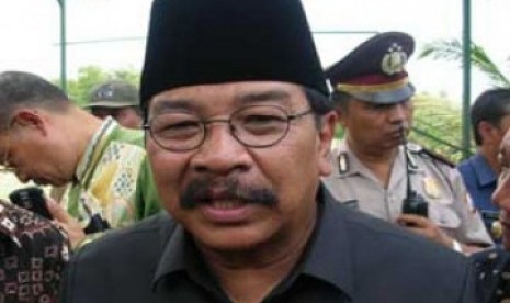 Gubernur Jawa Timur (Jatim) Soekarwo