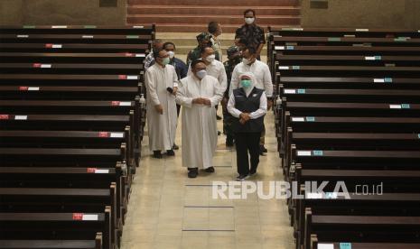 Gereja Katedral Hati Kudus Yesus di Surabaya, Jawa Timur