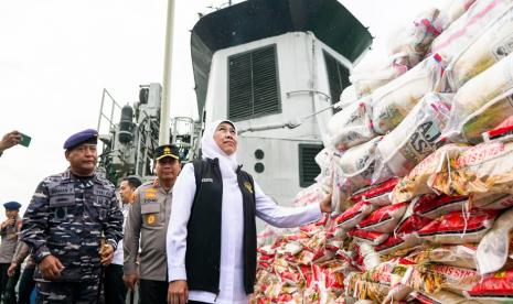 Gubernur Jawa Timur Khofifah Indar Parawansa. Belum lama ini Khofifah meresmikan Masjid Jami' Sumenep. 