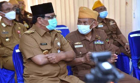 Gubernur Kalimantan Selatan H Sahbirin Noor turut hadir pada  Musyawarah Daerah (Musda) ke 12  Legiun Veteran Republik Indonesia (LVRI) provinsi setempat, Selasa (09/11/2021) di Sekretariat LVRI Kalsel, Jalan Hasan Basri Banjarmasin.