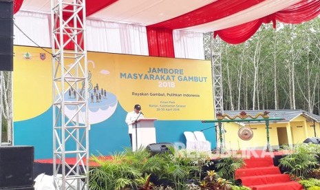 Gubernur Kalimantan Selatan Sahbirin Noor memberikan sambutan pada Jambore Masyarakat Gambut 2018 di Kiram Park, Karang Intan, Banjar, Kalsel, Sabtu (28/4).