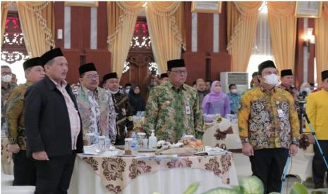  Gubernur Kalsel H. Sahbirin Noor atau akrab disapa Paman Birin menyampaikan terima kasih dan penghargaan kepqda jajaran Kementerian Agama, panitia penyelenggara serta seluruh pihak yang mendukung pelaksanaan MTQ tingkat nasional di Kalsel.