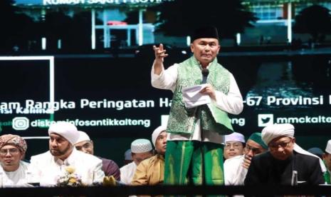 Gubernur Kalteng Sugianto Sabran dalam sambutannya menyampaikan Majelis Kalteng Bersholawat.