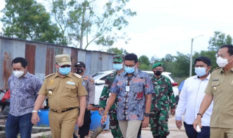 Gubernur Kepulauan Bangka Belitung (Babel), Erzaldi Rosman membuka pelatihan tenaga kerja Bangka Belitung yang diadakan di Balai Latihan Kerja Belitung, Senin (30/11). Belitung menjadi tempat pertama untuk melakukan pelatihan-pelatihan khususnya di bidang pariwisata.