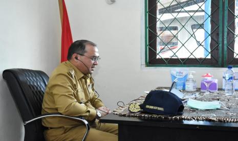  Gubernur Kepulauan Bangka Belitung (Babel), Erzaldi Rosman, menyampaikan startegi pemulihan ekonomi Bangka Belitung di masa dan pascapandemi Covid-19 pada kegiatan Seminar Nasional dan Call For Paper bertajuk 