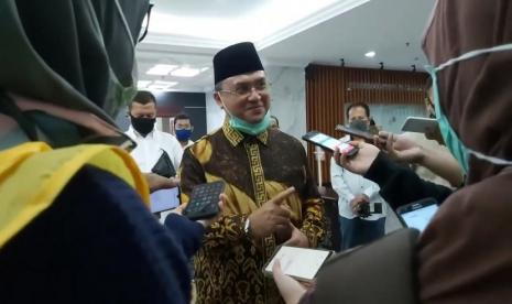 , Gubernur Kepulauan Bangka Belitung, Erzaldi Rosman bersama sejumlah kalangan resmi menggugat Undang-Undang No. 3 Tahun 2020 tentang Perubahan atas Undang-Undang Nomor 4 Tahun 2009 tentang Pertambangan Mineral dan Batu Bara, ke Mahkamah Konstitusi, Jumat (10/7) kemarin. Gugatan itu dilayangkan karena dinilai bisa merugikan daerah penghasil sumber daya alam.