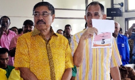 Gubernur Maluku Said Assegaf dan Wakil Gubernur Zeth Sahaburua